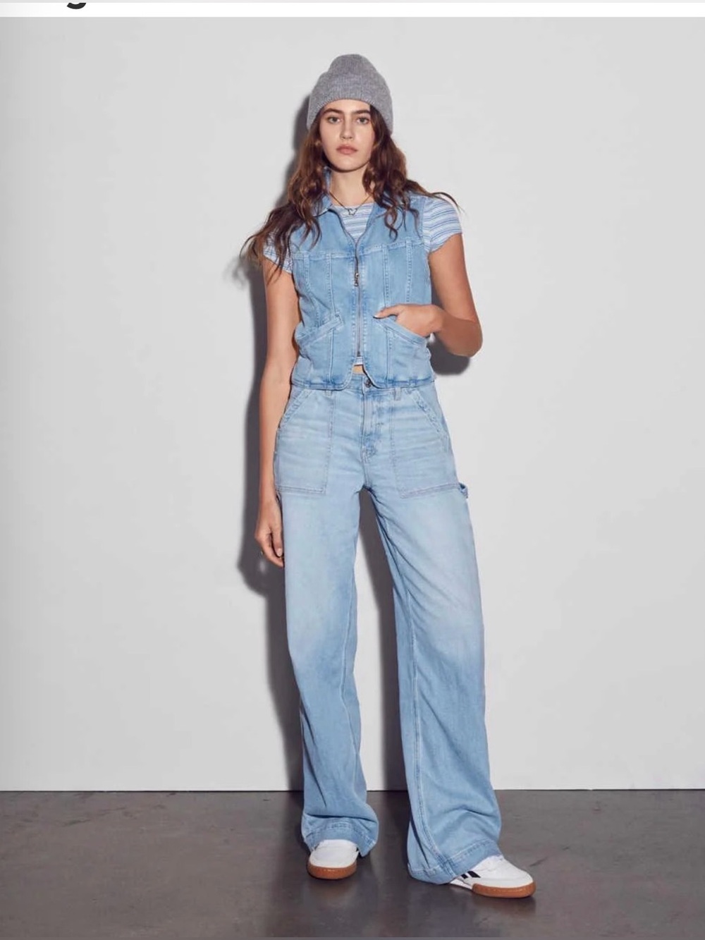 American Eagle Dreamy Drape Super High Rise Baggy Wide Leg Jeans 10